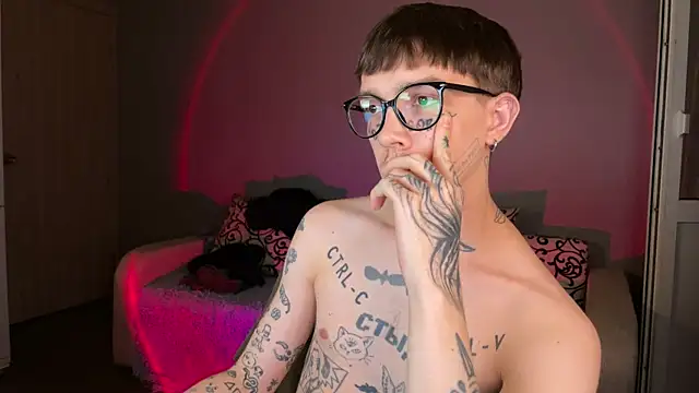 Snapshot of anahori__simon chatting on 09.12.25 anahori simon online show from 09.12.25