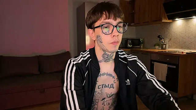 Snapshot of anahori__simon chatting on 10.10.25 anahori simon online show from 10.10.25