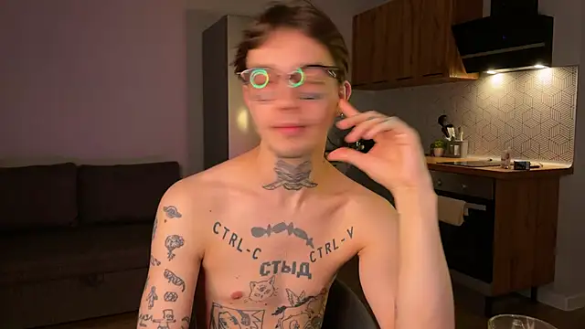 Snapshot of anahori__simon chatting on 10.18.25 anahori simon online show from 10.18.25