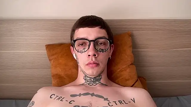 Snapshot of anahori__simon chatting on 02.23.26 anahori simon online show from 02.23.26