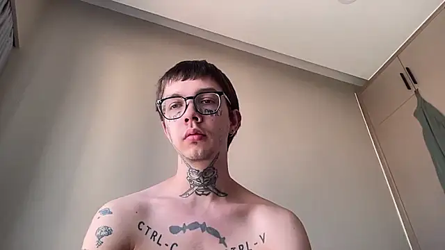 Snapshot of anahori__simon chatting on 02.28.26 anahori simon online show from 02.28.26