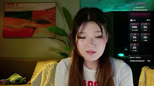 Snapshot of KitayamaChu chatting on 02.27.26 KitayamaChu online show from 02.27.26