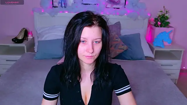 SarahStanley online show from 03.05.25