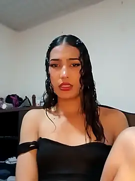 Snapshot of Lanna_hott_ chatting on 02.12.25 Lanna hott online show from 02.12.25