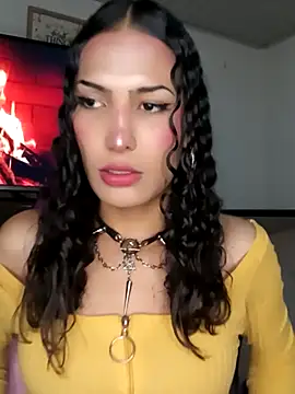 Snapshot of Lanna_hott_ chatting on 11.10.25 Lanna hott online show from 11.10.25