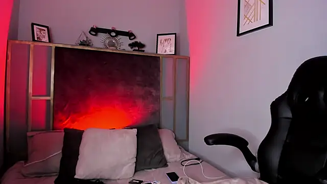 Snapshot of Valkiria_ponce chatting on 02.26.25 Valkiria ponce online show from 02.26.25