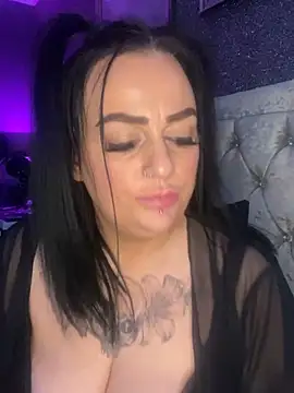 MissEssex online show from 01.30.25