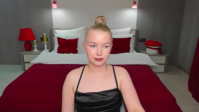 Snapshot of shy__lady chatting on 05.02.26 shy lady online show from 05.02.26
