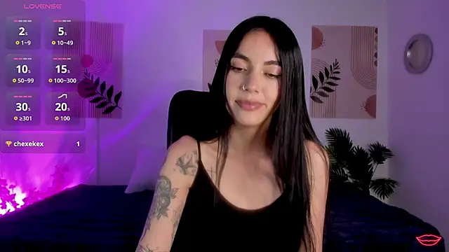 Snapshot of samy_lewis chatting on 11.06.25 samy lewis online show from 11.06.25