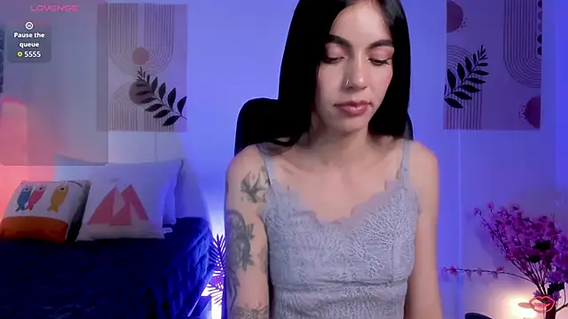 Snapshot of samy_lewis chatting on 11.07.25 samy lewis online show from 11.07.25