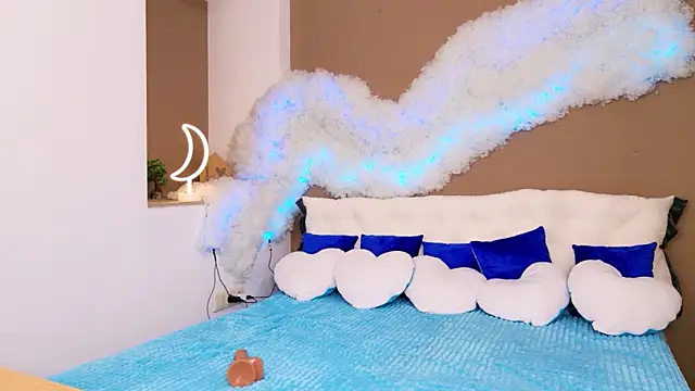 Snapshot of GloriNichols chatting on 11.03.25 GloriNichols online show from 11.03.25