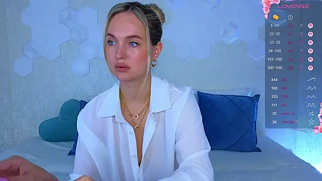 Lynna Sparks online show from 09.11.25