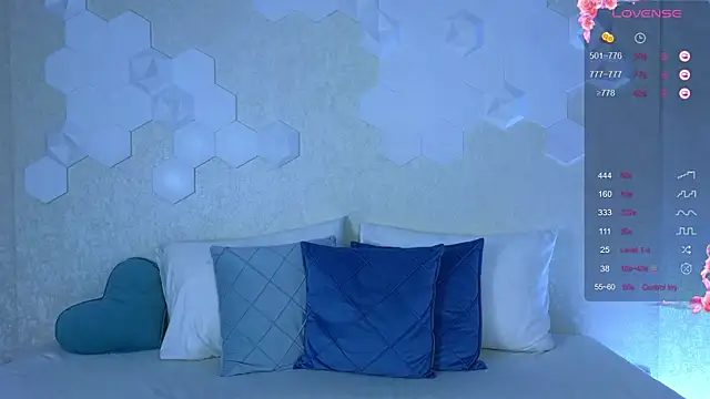 Lynna Sparks online show from 10.20.25