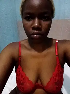 Snapshot of Gold-aass chatting on 10.28.25 Gold-aass online show from 10.28.25