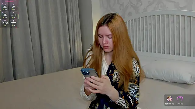 Eva  Lewis online show from 04.12.26