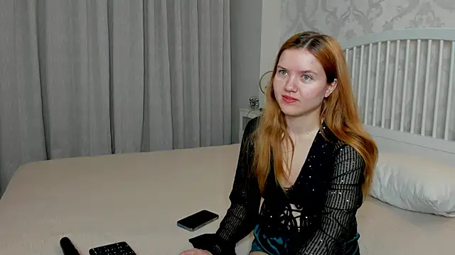 Snapshot of Eva__Lewis chatting on 05.02.26 Eva Lewis online show from 05.02.26