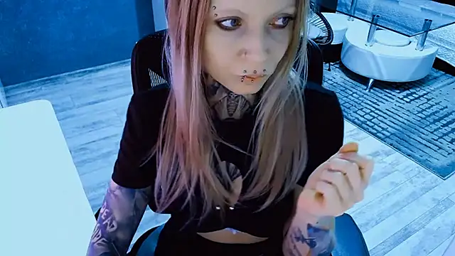 InesGold online show from 04.10.26