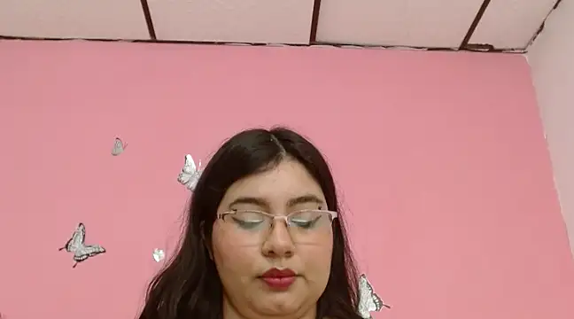 LaylaHolmes online show from 12.13.24