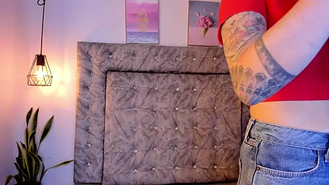 Snapshot of sweet_abby1 chatting on 10.08.25 sweet abby1 online show from 10.08.25