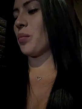 Snapshot of Sara_luna_ chatting on 11.16.25 Sara luna online show from 11.16.25