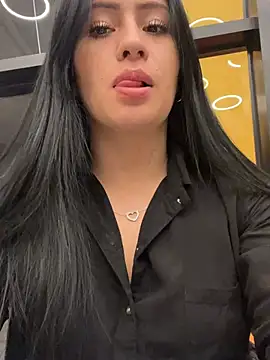 Snapshot of Sara_luna_ chatting on 07.16.26 Sara luna online show from 07.16.26