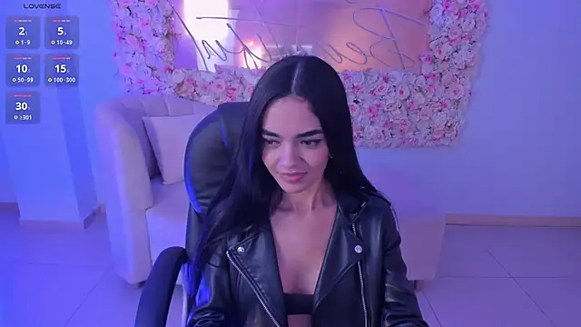 LucianaMillerX online show from 12.18.24