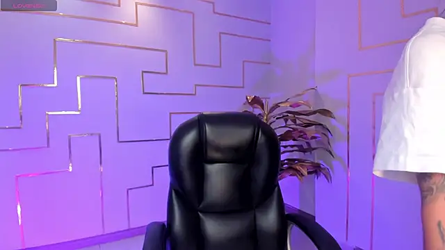 HannahJamesX online show from 09.08.25