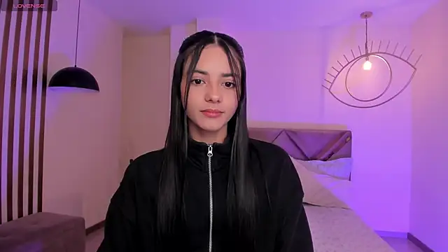 HannahJamesX online show from 09.13.25