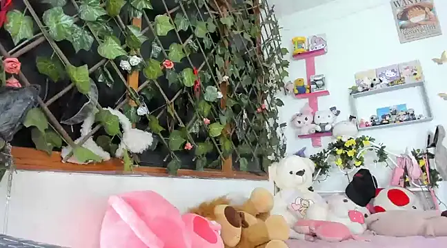 Snapshot of LunaDeCristall chatting on 01.29.25 LunaDeCristall online show from 01.29.25