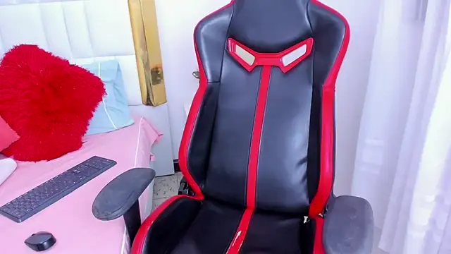 MadelineJackson online show from 03.21.25