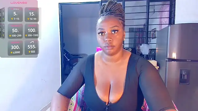 Snapshot of CiaraEbony chatting on 03.11.25 CiaraEbony online show from 03.11.25