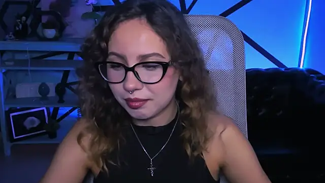 Snapshot of JasmineMilko chatting on 07.12.26 JasmineMilko online show from 07.12.26