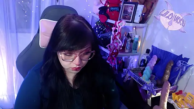 LiloMoon69 online show from 02.18.25