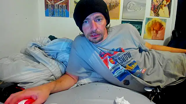 cloudyystar666 online show from 11.30.25