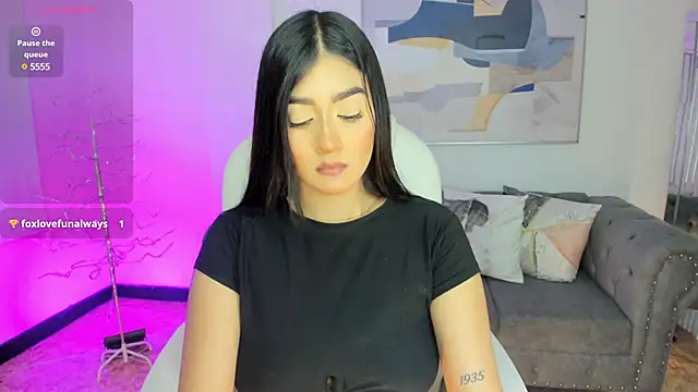 amelie jhons online show from 12.28.24