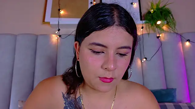 Snapshot of EngelStone chatting on 10.09.25 EngelStone online show from 10.09.25