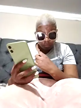 Snapshot of bigbootyboohle chatting on 09.16.25 bigbootyboohle online show from 09.16.25