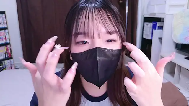 Snapshot of mari_tan_ch chatting on 02.25.26 mari tan ch online show from 02.25.26