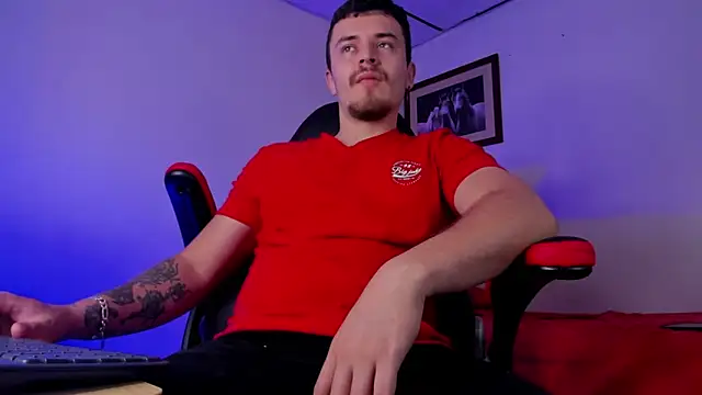 Snapshot of james_connor2 chatting on 01.23.25 james connor2 online show from 01.23.25