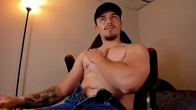 Snapshot of james_connor2 chatting on 03.03.25 james connor2 online show from 03.03.25