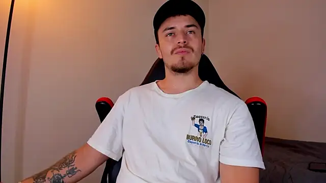 Snapshot of james_connor2 chatting on 03.07.25 james connor2 online show from 03.07.25