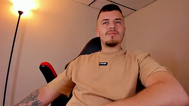 Snapshot of james_connor2 chatting on 03.14.25 james connor2 online show from 03.14.25