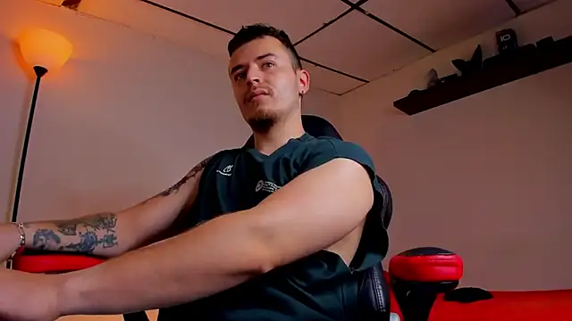 Snapshot of james_connor2 chatting on 09.14.25 james connor2 online show from 09.14.25