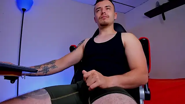 Snapshot of james_connor2 chatting on 09.25.25 james connor2 online show from 09.25.25