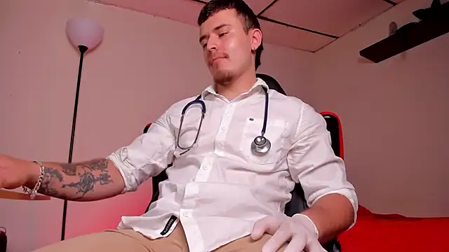 Snapshot of james_connor2 chatting on 10.15.25 james connor2 online show from 10.15.25