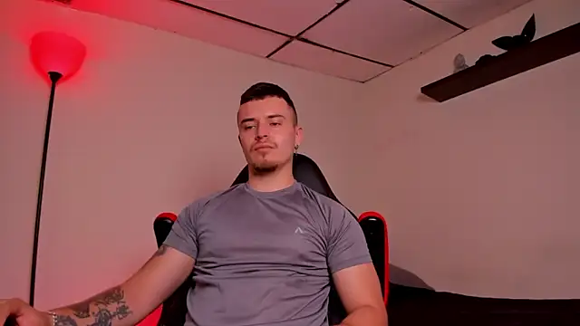 Snapshot of james_connor2 chatting on 10.29.25 james connor2 online show from 10.29.25