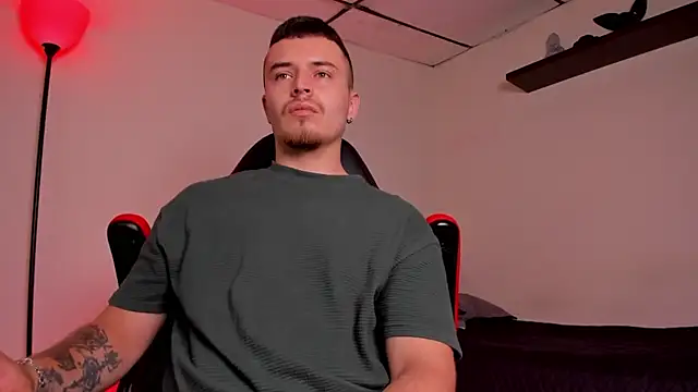 Snapshot of james_connor2 chatting on 10.30.25 james connor2 online show from 10.30.25