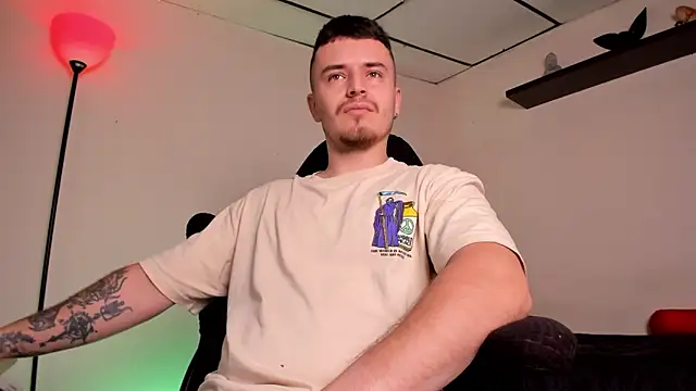 Snapshot of james_connor2 chatting on 12.22.25 james connor2 online show from 12.22.25