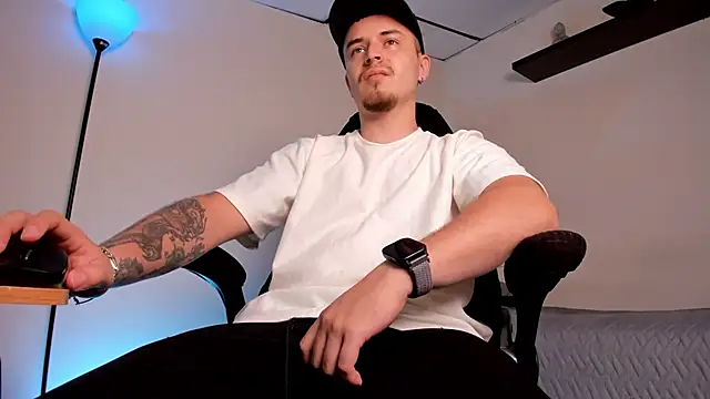 Snapshot of james_connor2 chatting on 01.12.26 james connor2 online show from 01.12.26