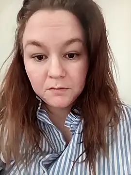 Snapshot of athenaambre69 chatting on 02.21.26 athenaambre69 online show from 02.21.26